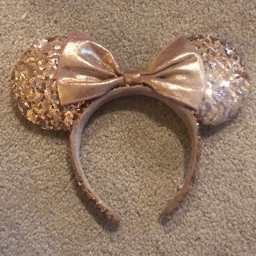 Rose gold Minnie ears